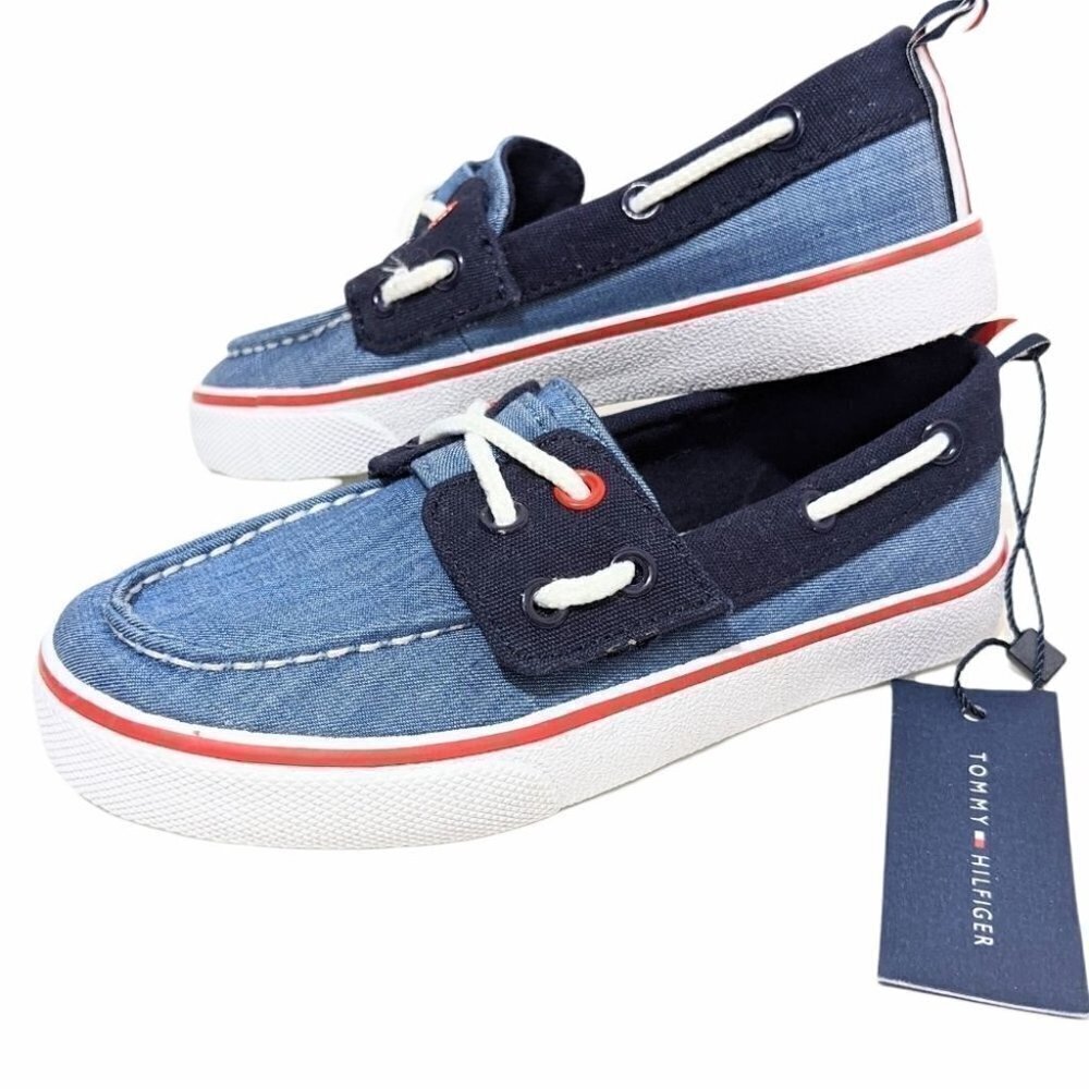 NEW Tommy Hilfiger girls boat shoes nautical sneak